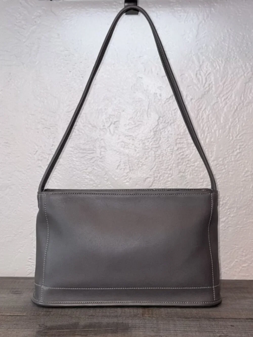 Vintage 1999 Coach Bleecker 9309 Gray Glove-Tanned Leather Shoulder Bag Deadstk